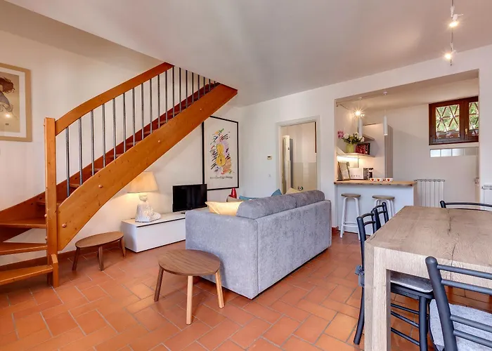 Poggio Imperiale Apartment By Mamo Florence